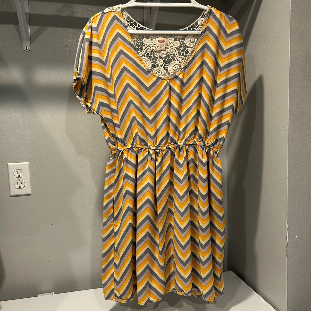 Mossimo Chevron Crochet Back Tunic Top